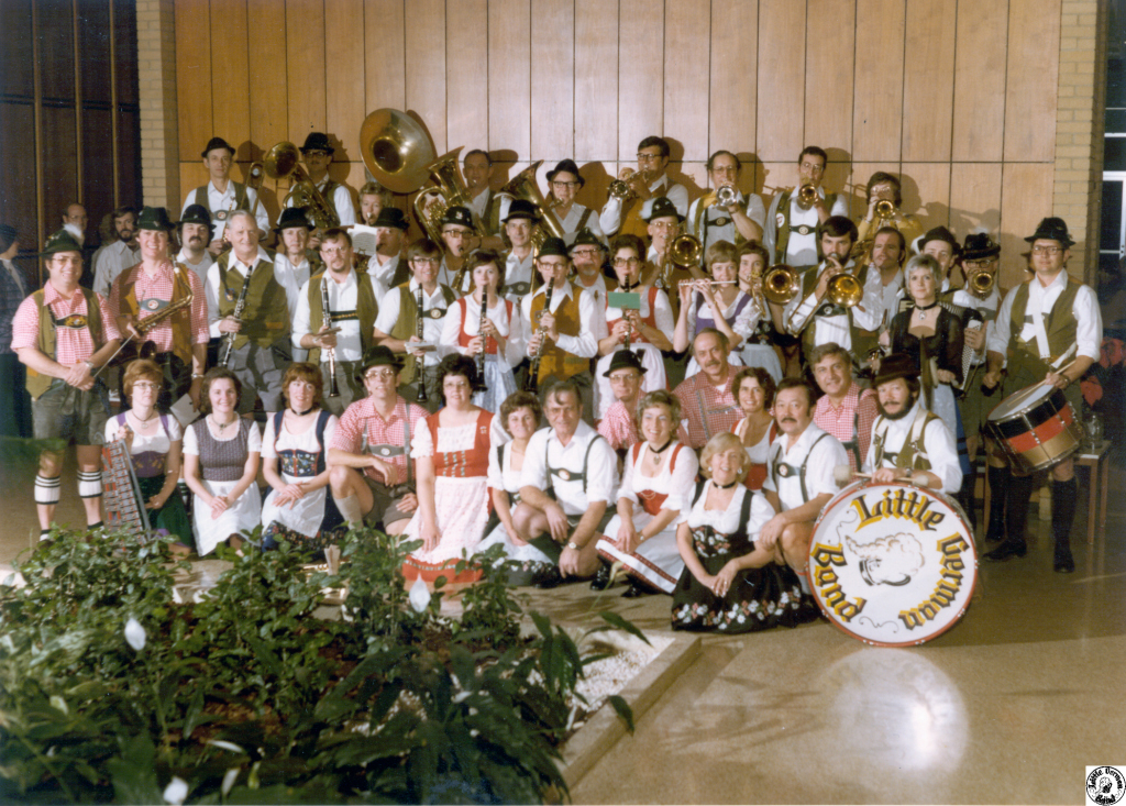 197y mm dd 01 NCSU Faculty Club group shot.jpg